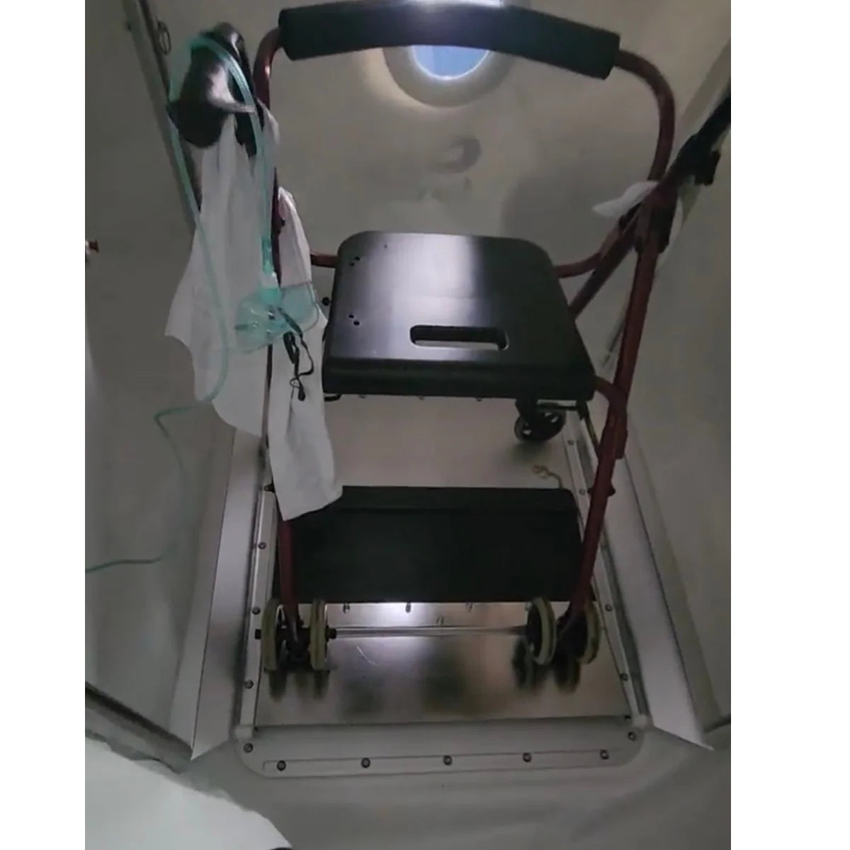 Airvida Chair Pro Wheelchair Accessible Hyperbaric Chamber