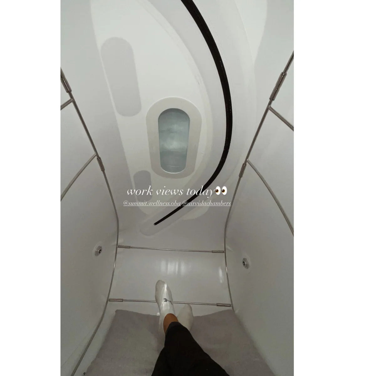 Airvida Pro90 Portable Sitting Hyperbaric Chamber 1.5 ATA